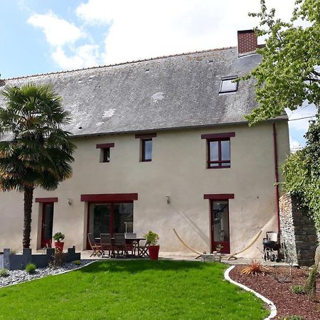 Appartement Dans Maison De 1789 Au Centre De Vitre Eksteriør bilde